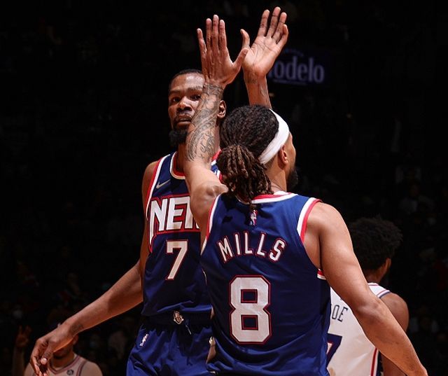 完成中场换 完成中场换