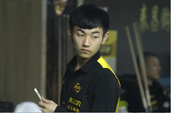 持球的场上 持球的场上